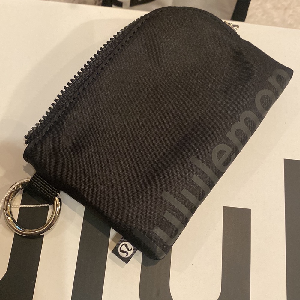 LULULEMON CLIPPABLE CARD POUCH - Picture 14 of 16